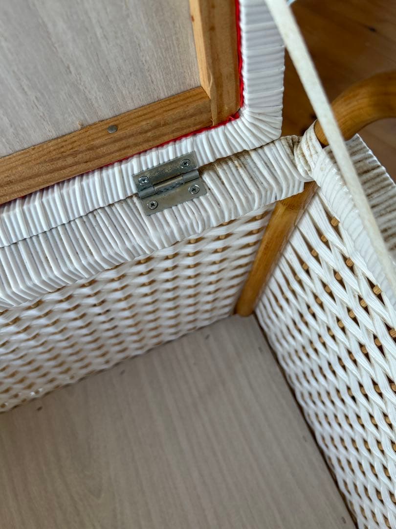 サンリオハローキティ収納ボックス 編みかご収納バスケットHELLO KITTY