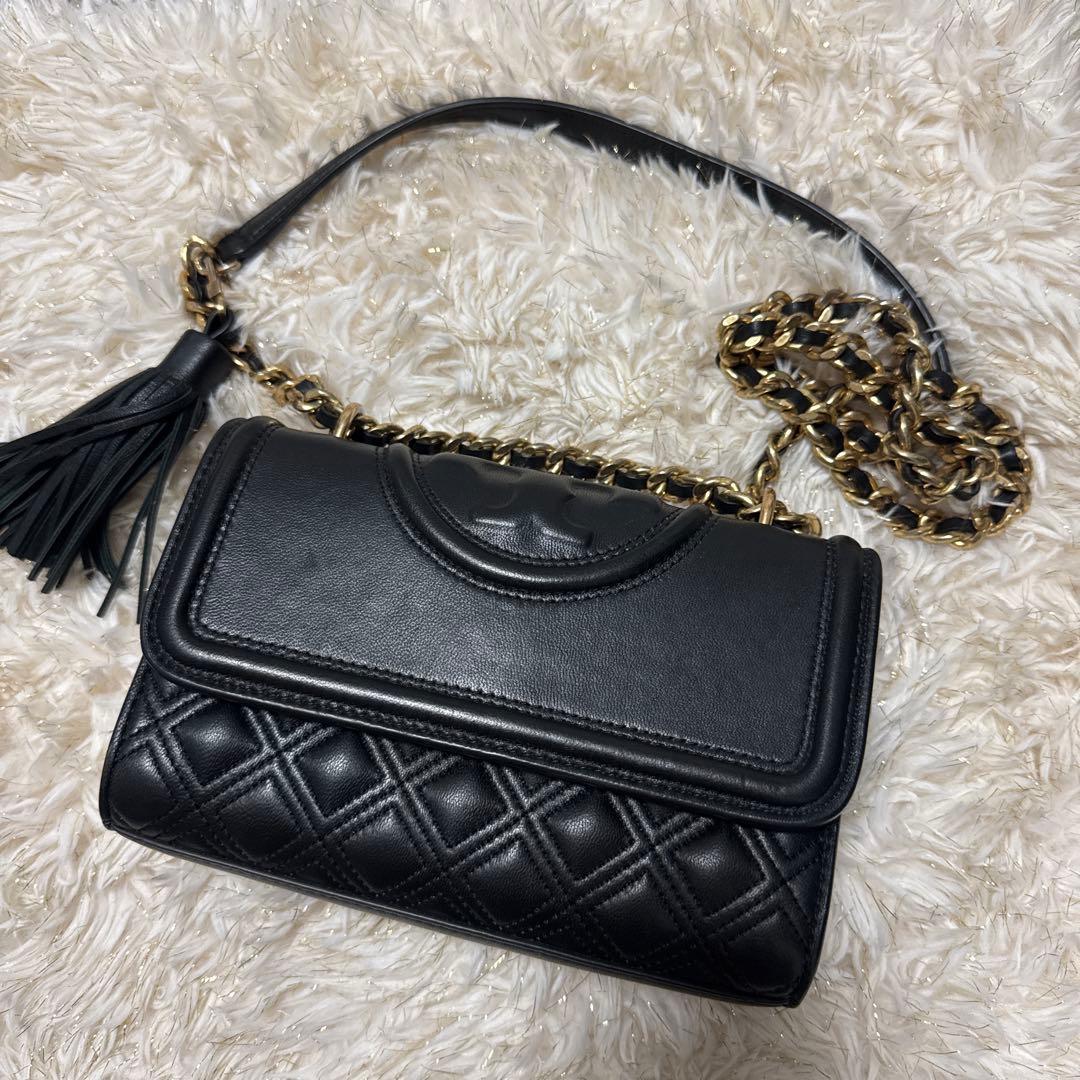 トリーバーチ　キルティング クロスボディ ゴールドチェーン ブラック