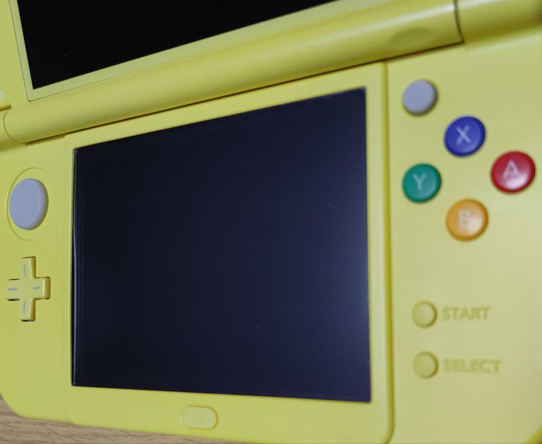 Newニンテンドー3DS LL ピカチュウ【イエロー】