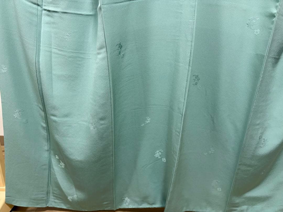 B 作家物 柿本市郎 小花の地模様 水浅葱色 縮緬 正絹 袷 色無地 着物 K5