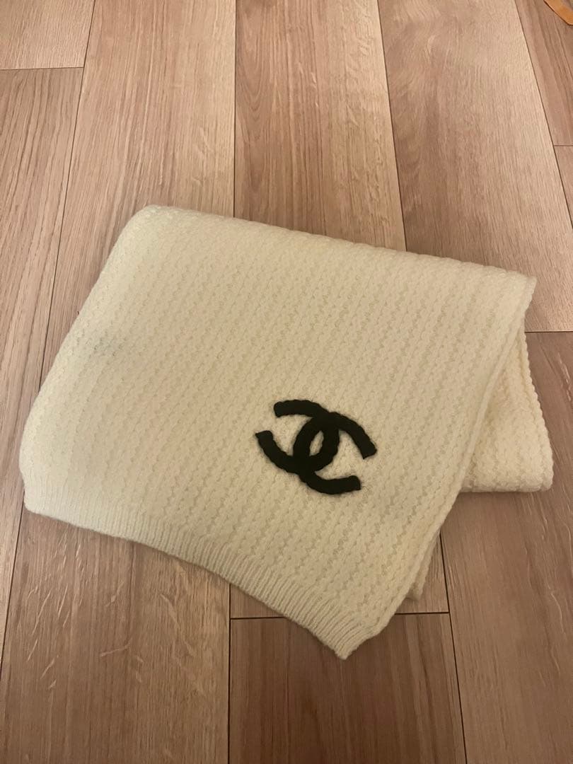 【新品・美品】シャネル CHANEL ノベルティマフラー