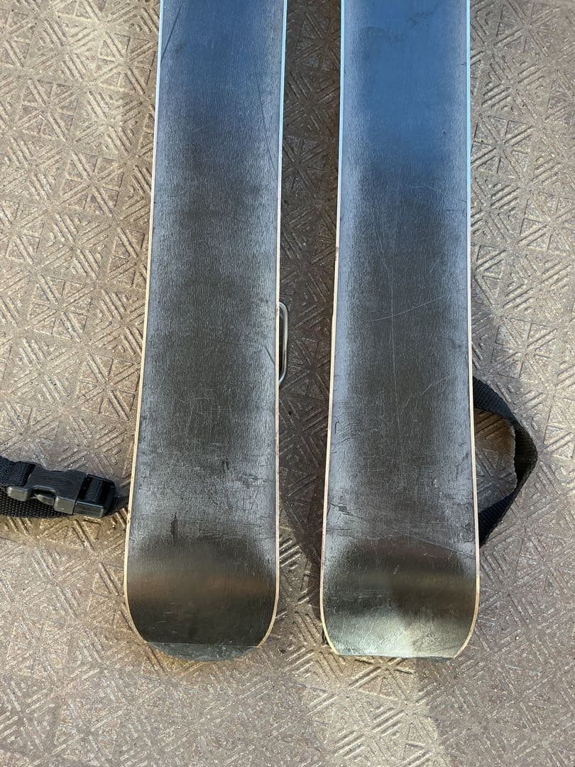 お買い得！Salomon SB8 ショートスキー2セット　カバー　おまけつき！