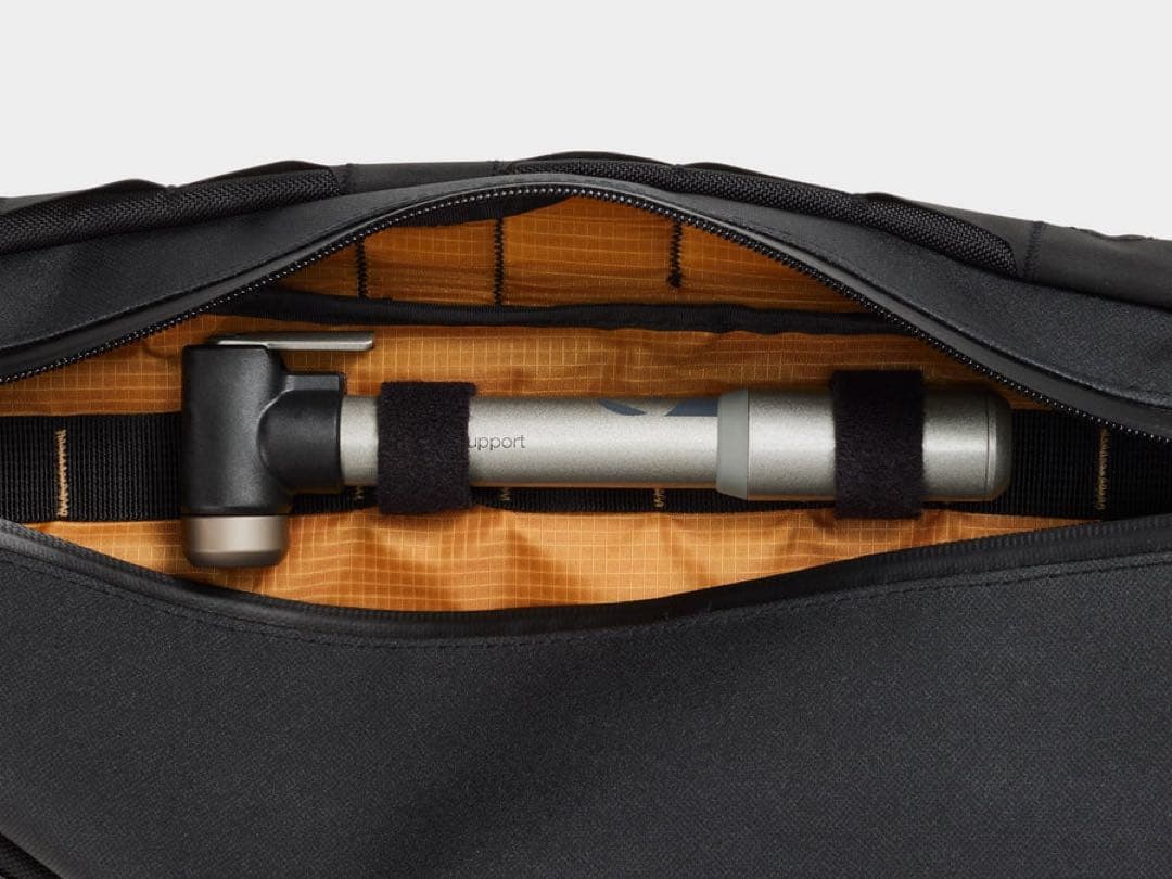 【新品未使用】Mサイズ Trek トレック フルフレームバッグ