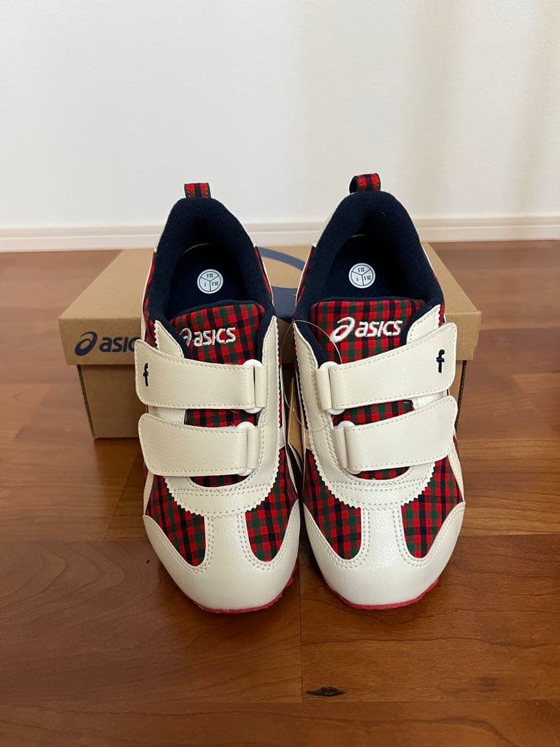 新品　ファミリア　アシックス　スニーカー　20.5cm