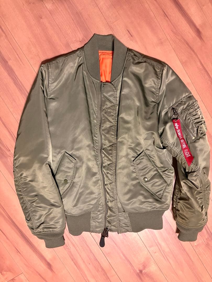 アルファインダストリーズ MA-1 Sサイズ