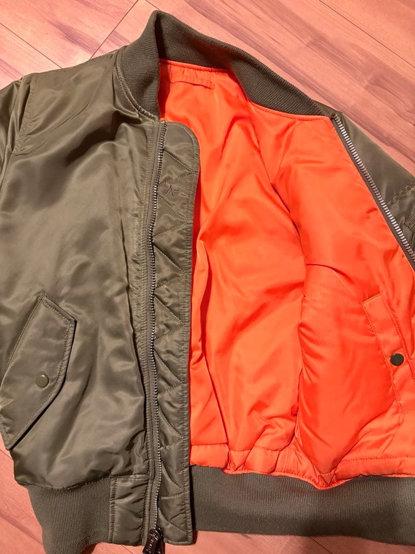 アルファインダストリーズ MA-1 Sサイズ