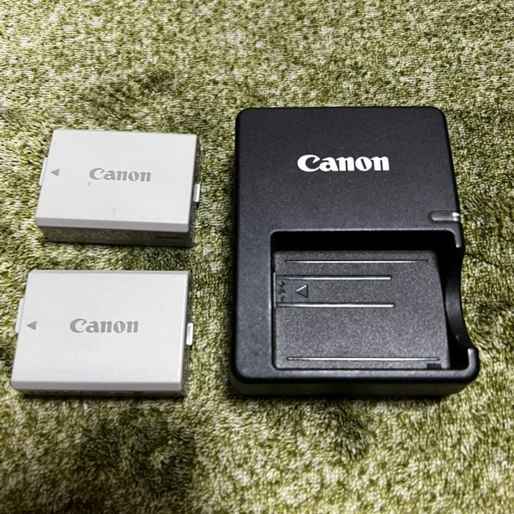 『ジャンク扱い』一眼レフCANON EOS Kiss X3　レンズ、アクセサリー