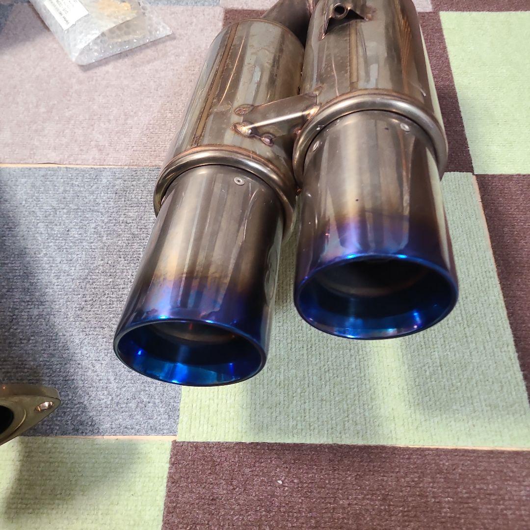 ガナドールマフラー、右ダブル出し、 品番GVE-029MBL、プラド、ブルー発色