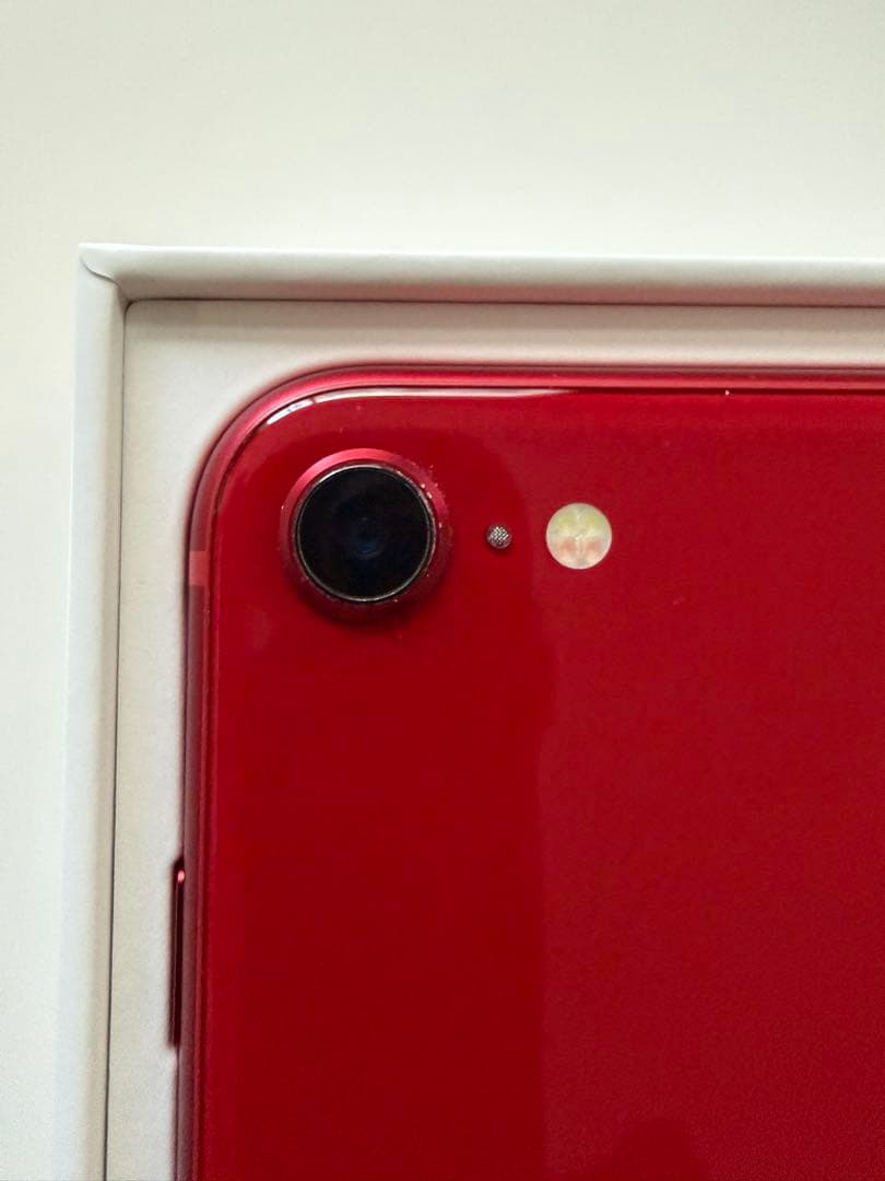 ⭐︎美品　Apple iPhone SE (第3世代) レッド 本体　+おまけ⭐︎
