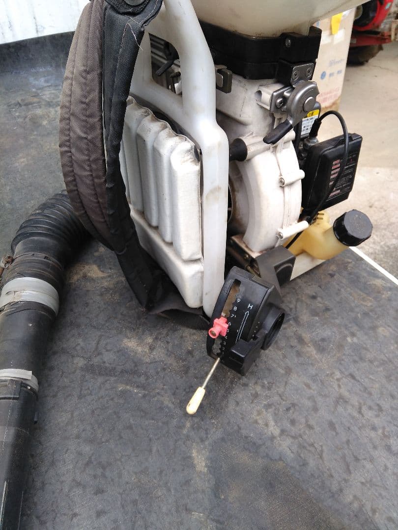 マルヤマ背負式噴霧器　MDJ4013中古実働