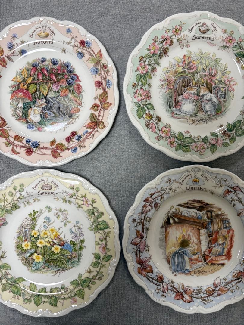 【美品】ロイヤルドルトン春夏秋冬 皿4枚セット（直径21cm）