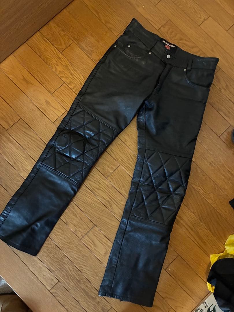 送料込み！used本革パテッドレザーパンツ