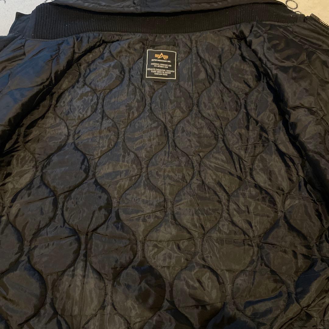 ALPHA IND. ブラック MA-1ジャケット