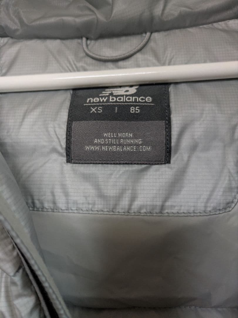 入手困難 New Balance ダウンジャケット ライトグレー XS 韓国限定