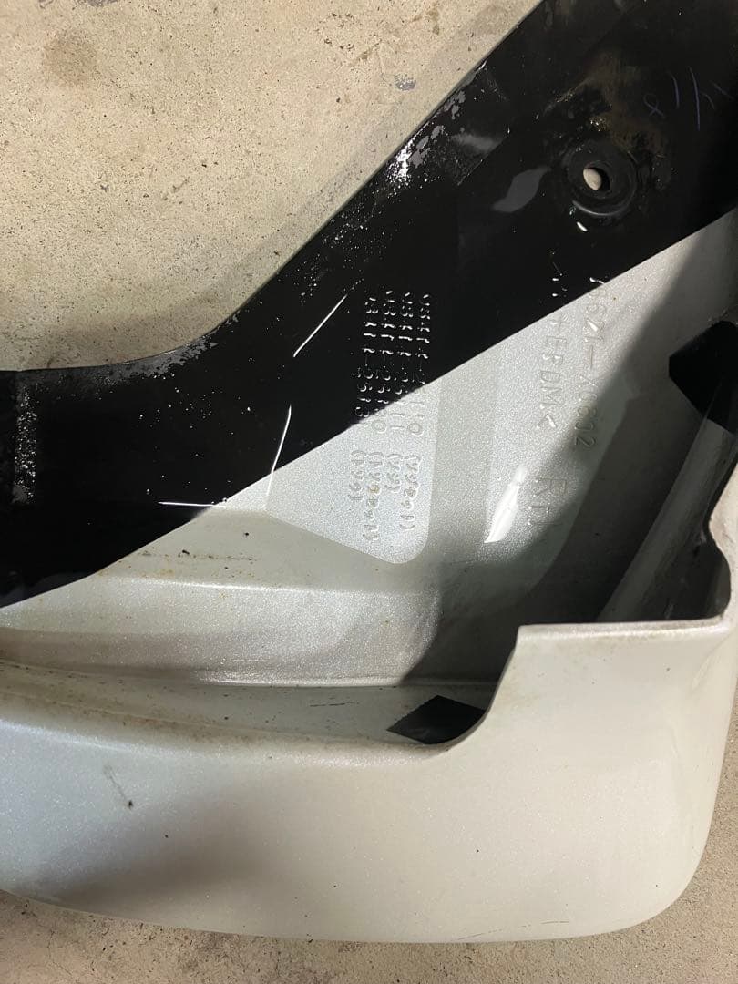 ハイエース 純正 マッドガード ホワイト