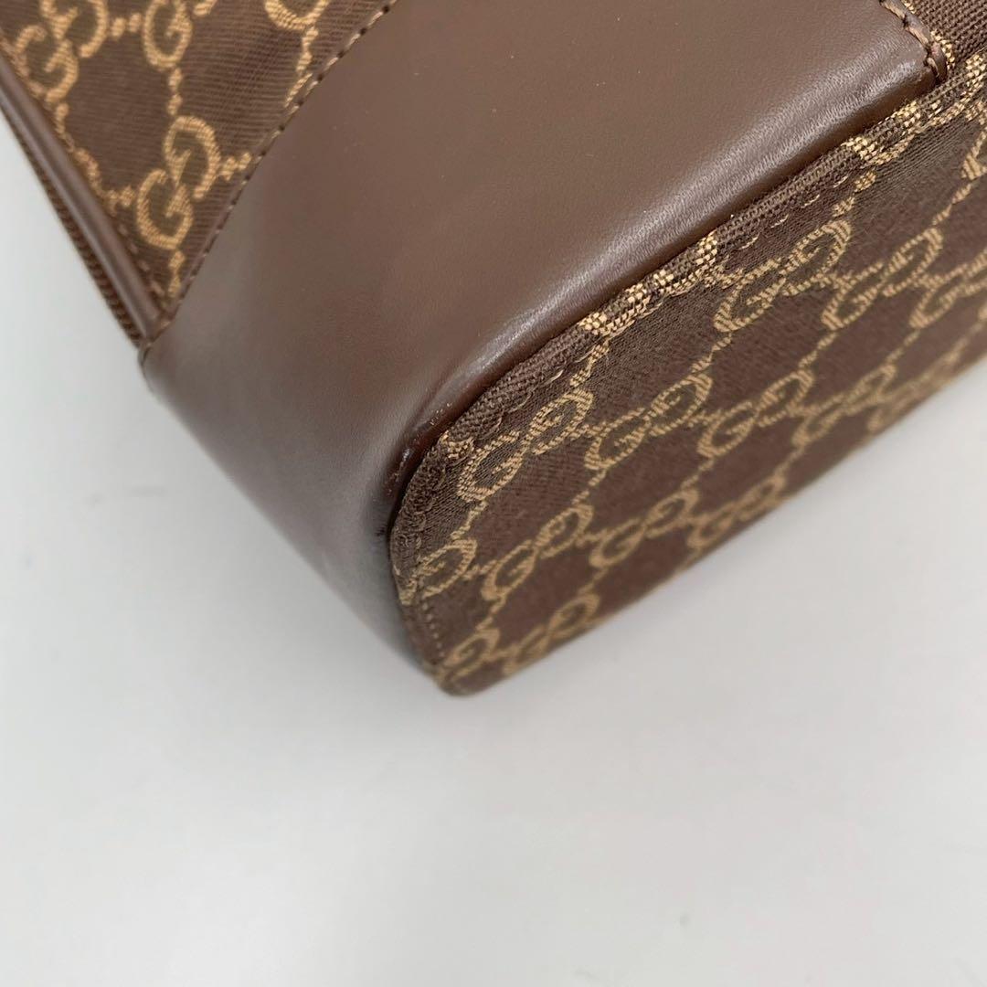 美品　グッチ　GGキャンバス　トートバッグ　A4対応　定番　総柄　ブラウン