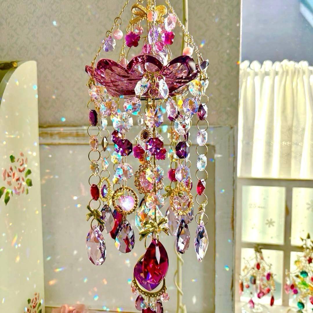 アンティークピンクSWAROVSKI受け皿シャンデリア風サンキャッチャー