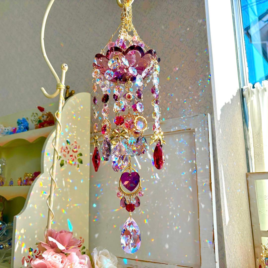 アンティークピンクSWAROVSKI受け皿シャンデリア風サンキャッチャー