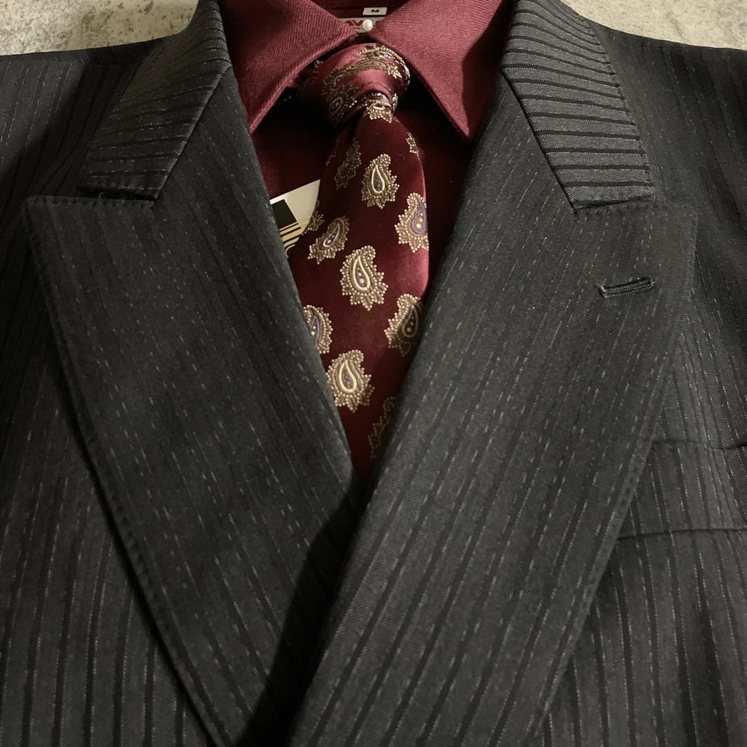 イタリア製 極上ウール ダブルスーツ × GUCCI GG柄 ネクタイコーデ