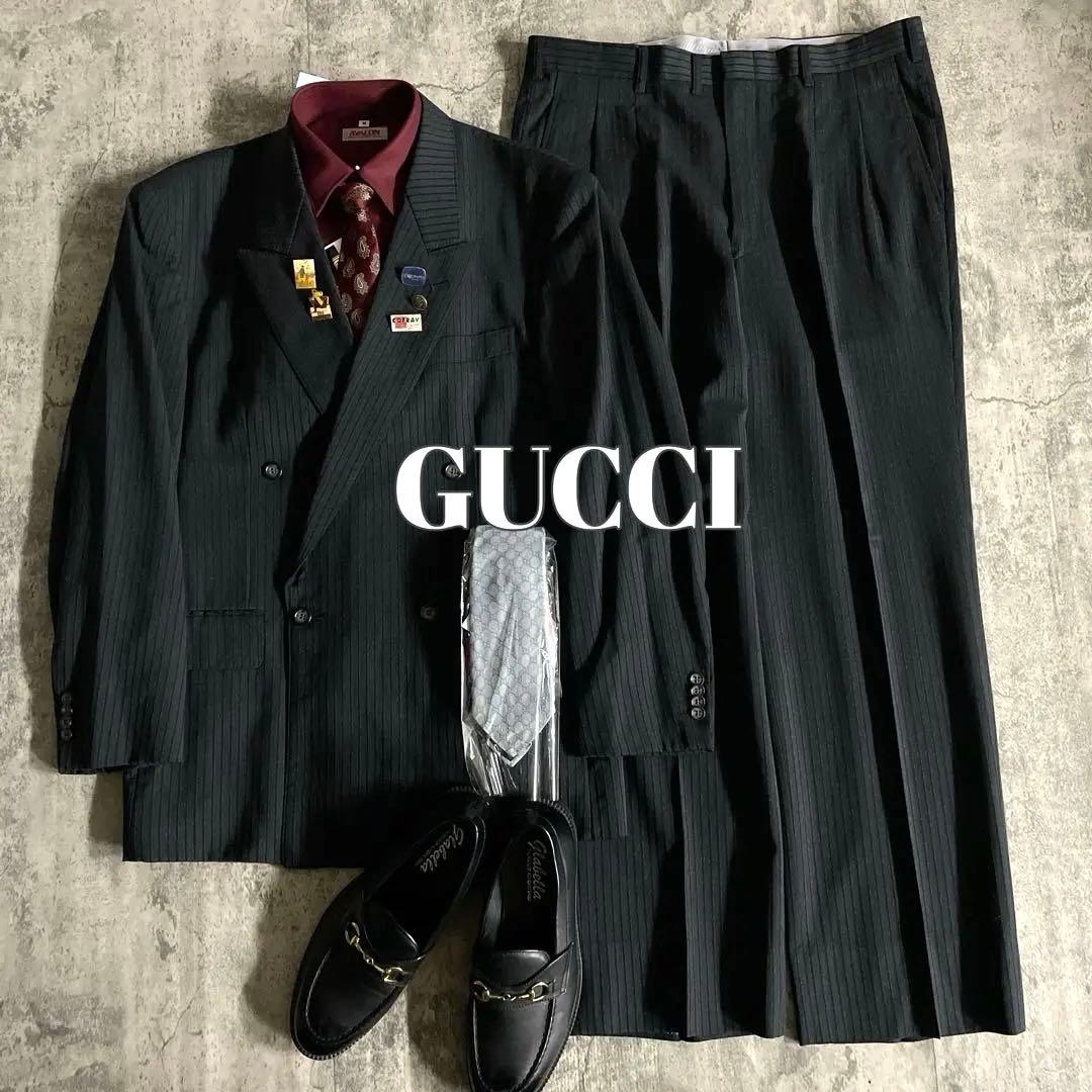 イタリア製 極上ウール ダブルスーツ × GUCCI GG柄 ネクタイコーデ
