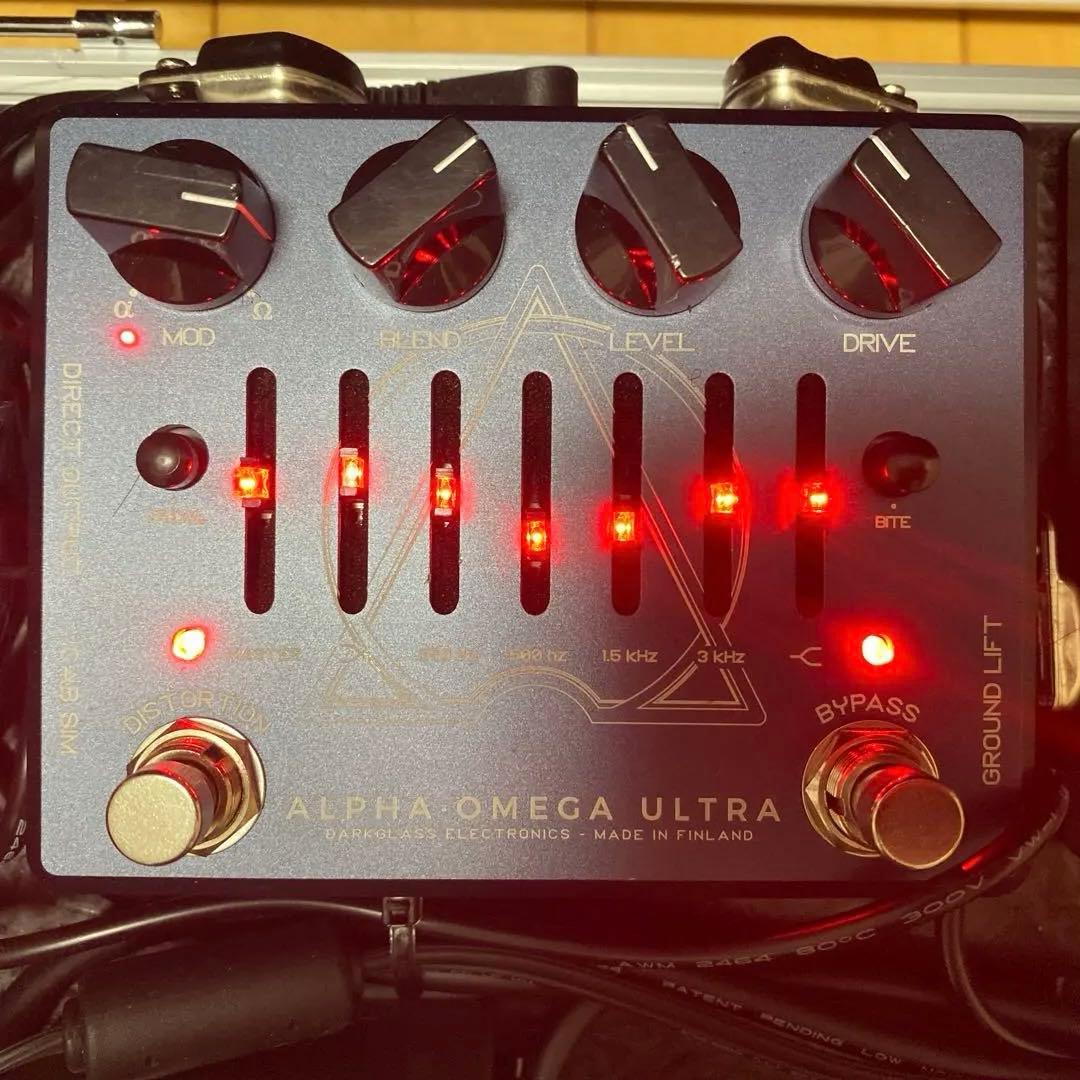 ベース darkglass ALPHA OMEGA ULTRA V2