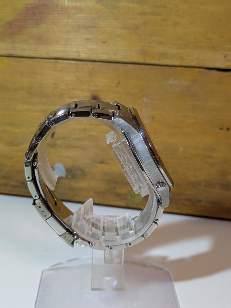 カシオ　LCW-M170T LINEAGE　リニエージ　チタン　腕時計