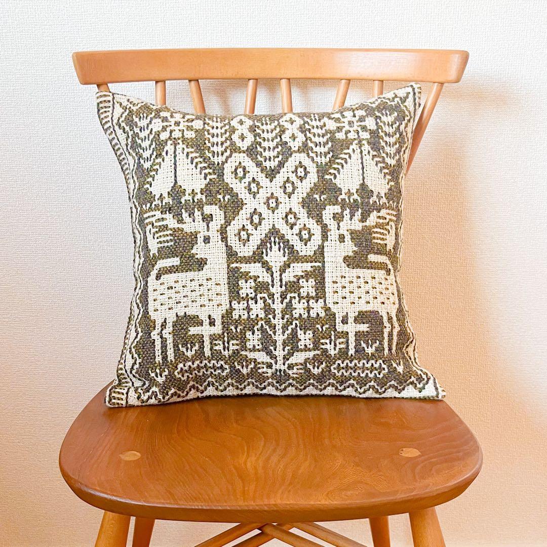 ヤノフ村の絵織物 クッションカバー 森の動物たち