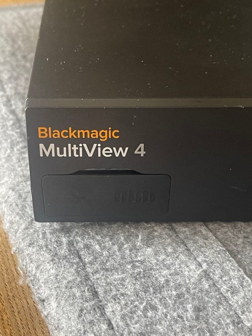 Tomoyuuuu　Blackmagic MultiView 4 ブラック