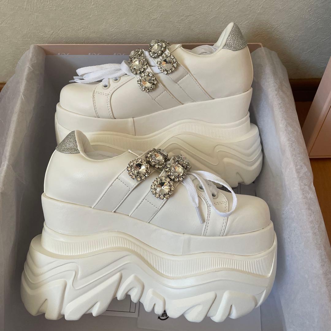 ミシェルマカロン ボリュームソールビジューベルトスニーカー　白③