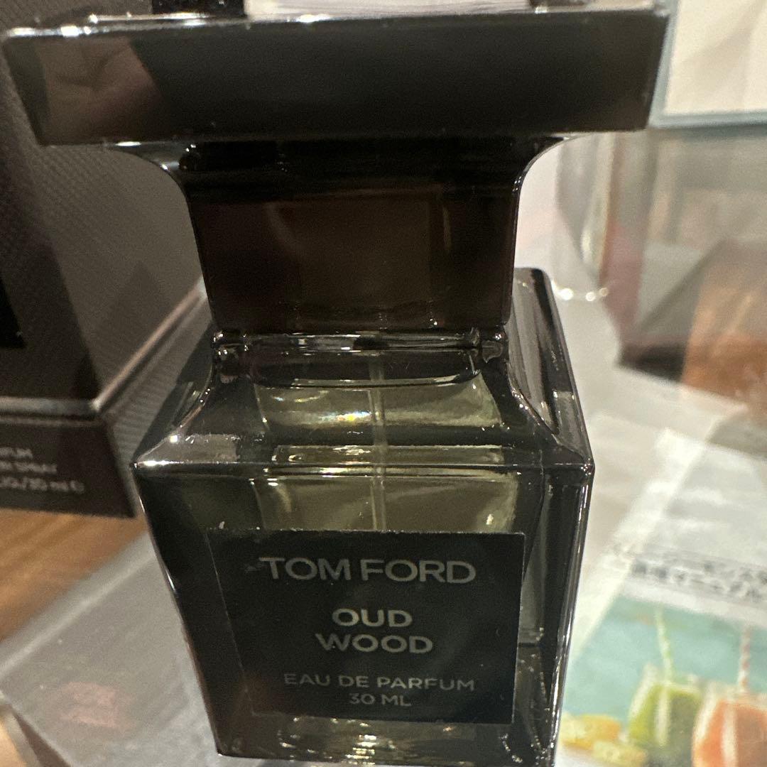 トムフォード香水OUD WOOD 30ml