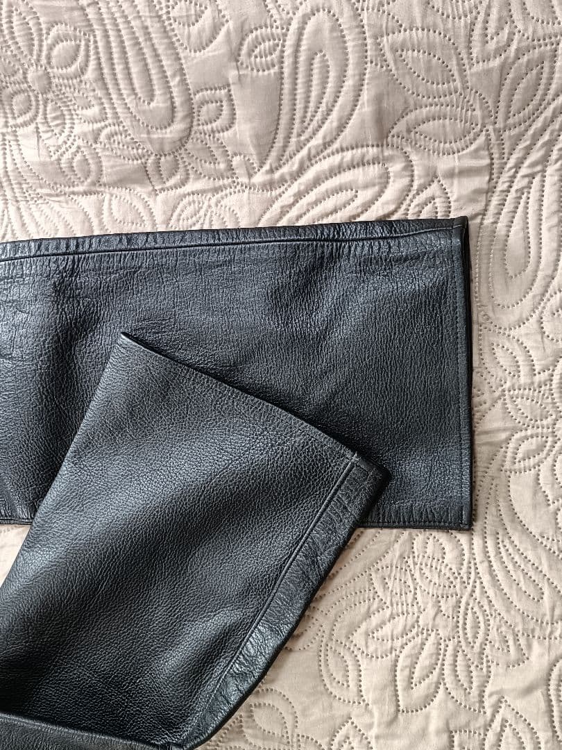 クシタニ 本革 レザーパンツ 　サイズLL