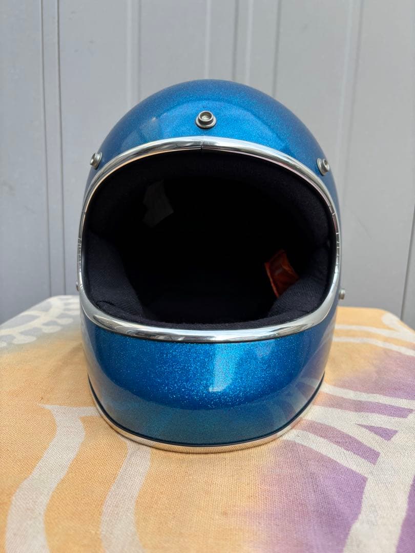 ダムトラックス　ヘルメット　青ラメ