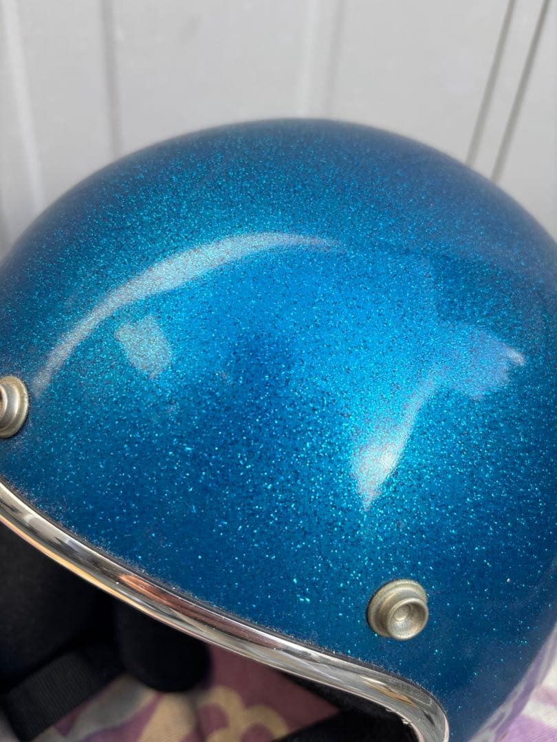 ダムトラックス　ヘルメット　青ラメ