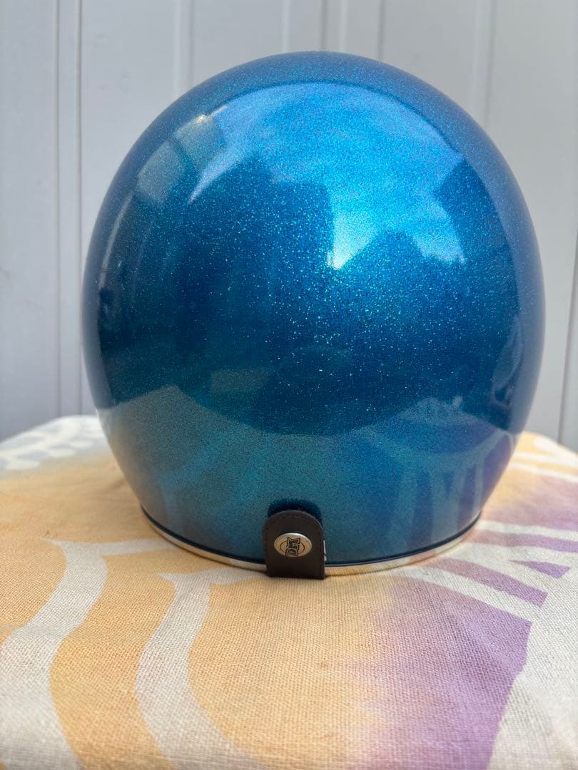 ダムトラックス　ヘルメット　青ラメ