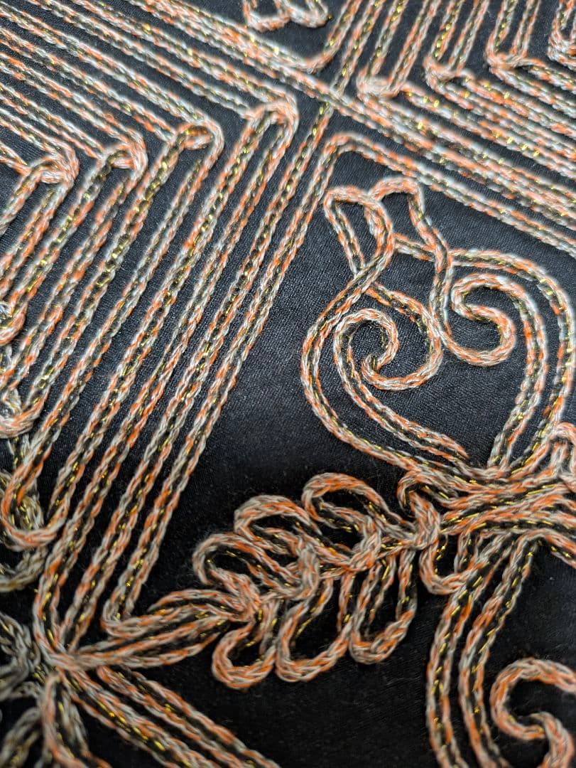 無月袋帯　全通柄　西陣絣シルク100%　無月タグ付き　美品