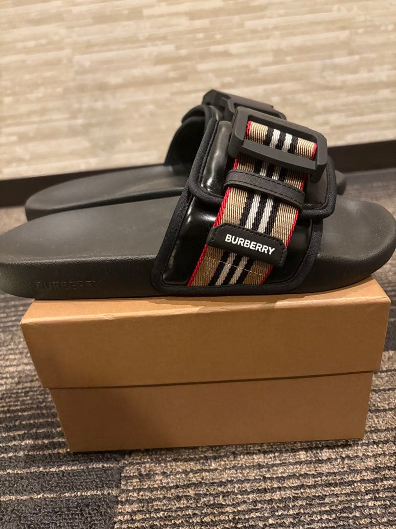 BURBERRY スライドサンダル 保存袋•紙袋•箱付き