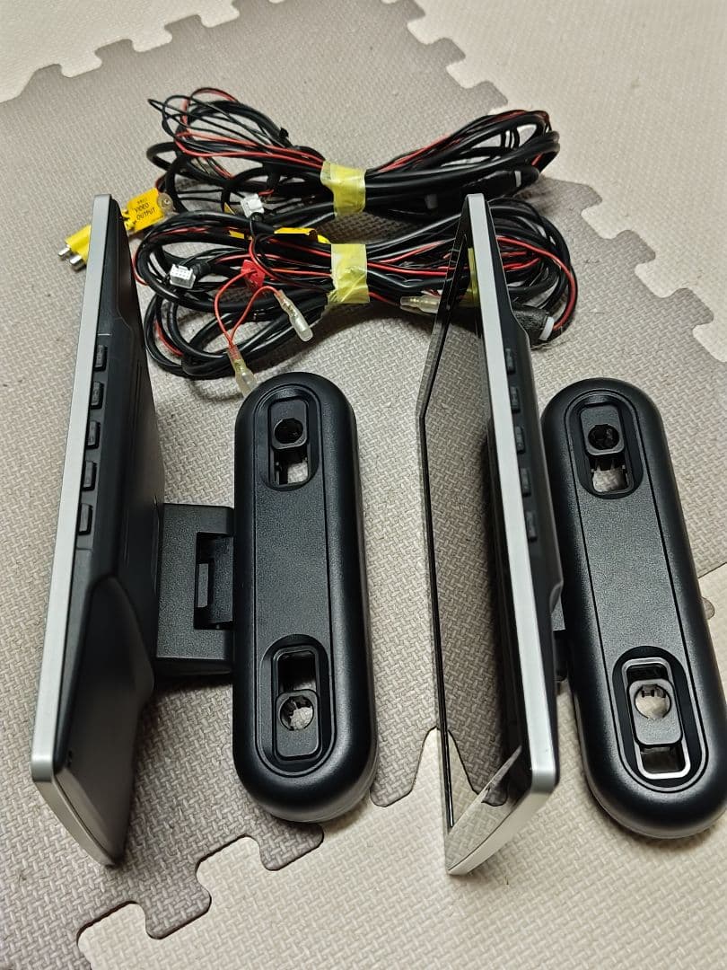 10.1V型ワイドXGAプライベートモニター2台セット TVM-PW1000T