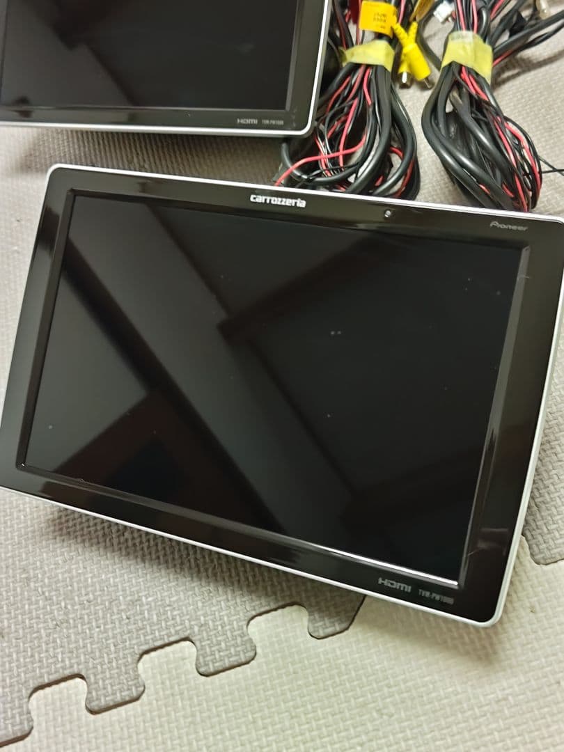 10.1V型ワイドXGAプライベートモニター2台セット TVM-PW1000T