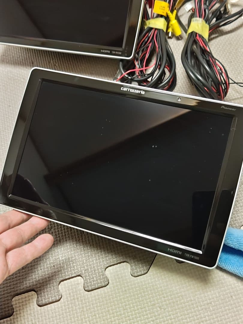 10.1V型ワイドXGAプライベートモニター2台セット TVM-PW1000T