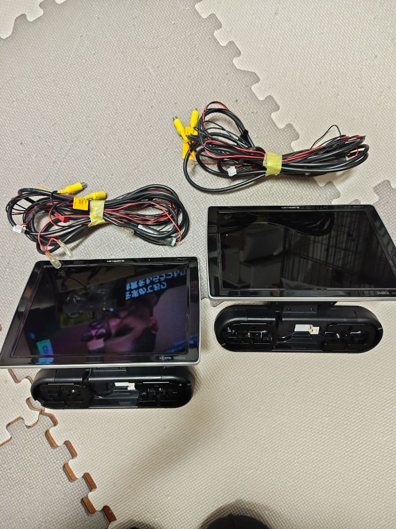 10.1V型ワイドXGAプライベートモニター2台セット TVM-PW1000T