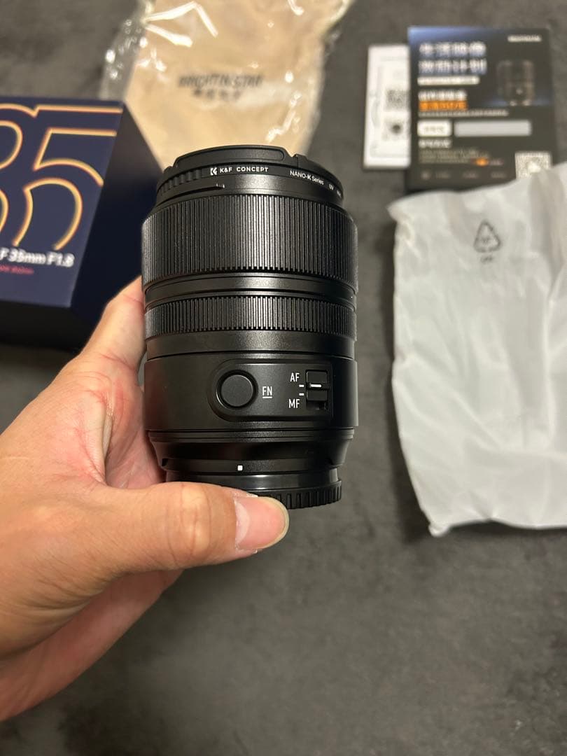 BRIGHTIN STAR AF 35mm F1.8レンズ
