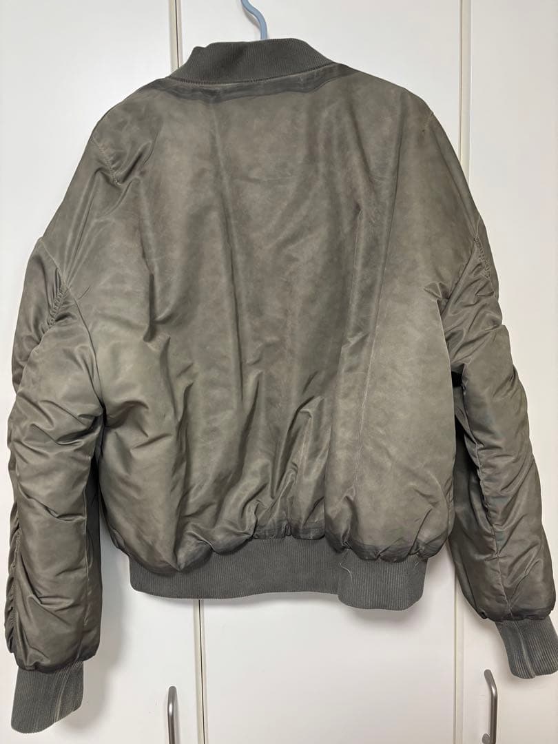 ZARAコントラストカラーボンバージャケット　短丈　　MA-1ブルゾン