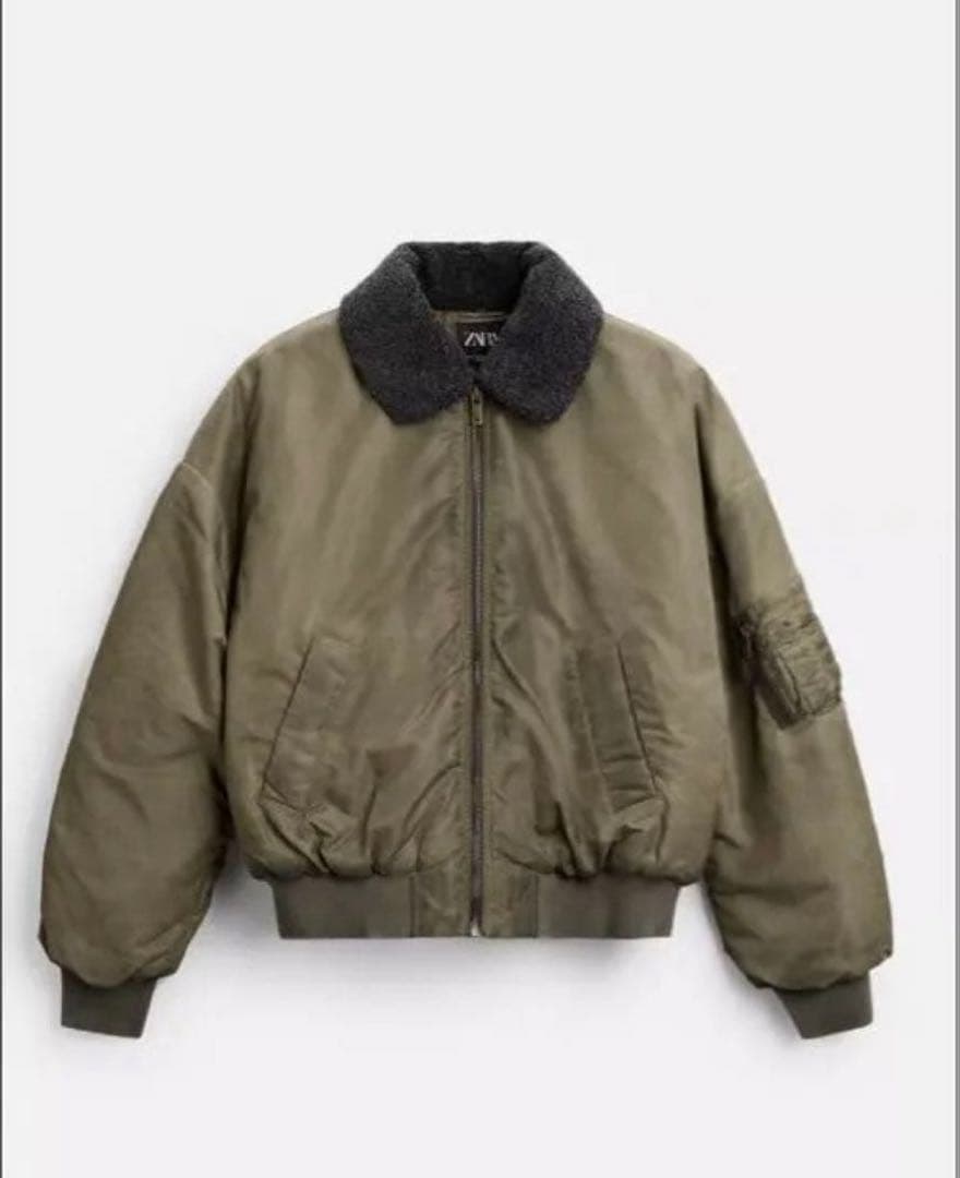 ZARAコントラストカラーボンバージャケット　短丈　　MA-1ブルゾン