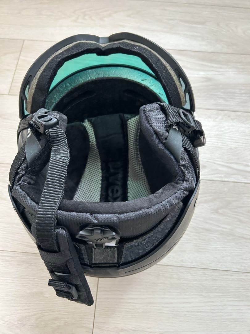 uvex ブラックヘルメット オレンジレンズ