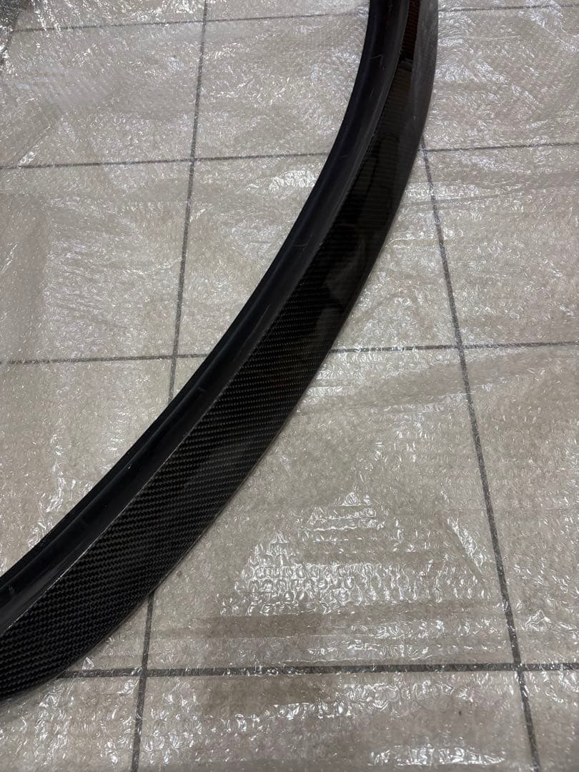 送料込　美品　カイエン958 リアゲートスポイラーカーボン