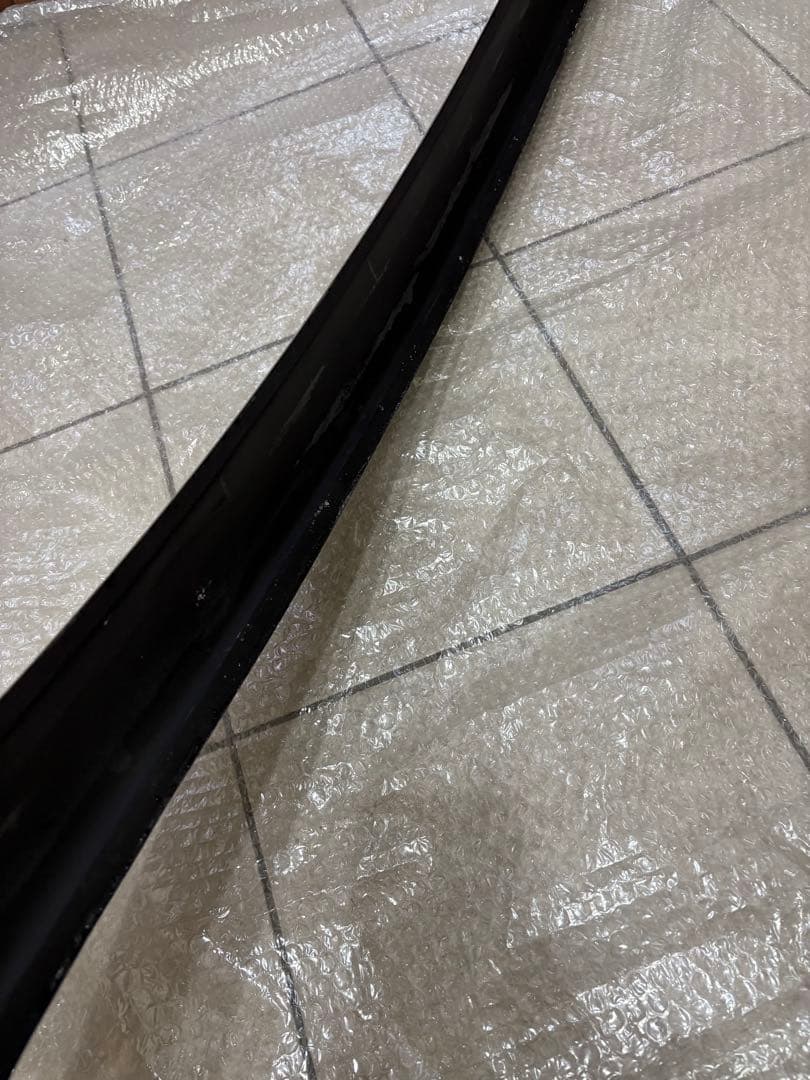 送料込　美品　カイエン958 リアゲートスポイラーカーボン