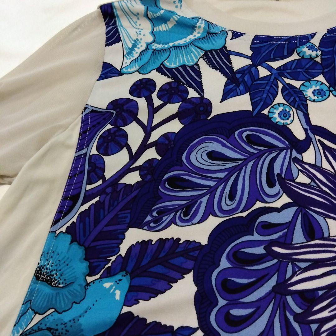 トクコの鮮やか花柄チュニック