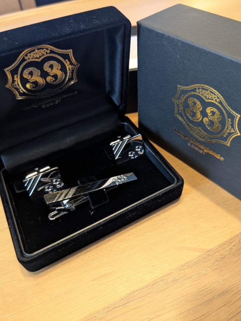 東京ディズニーランド CLUB33 ネクタイピン カフスボタンセット