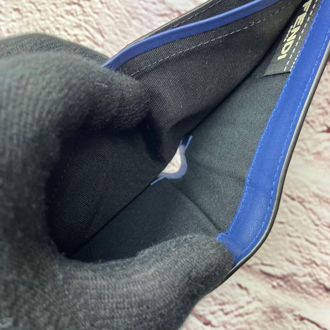 未使用品✨フェンディ モンスター バグズアイ 本革 レザー 二つ折り財布