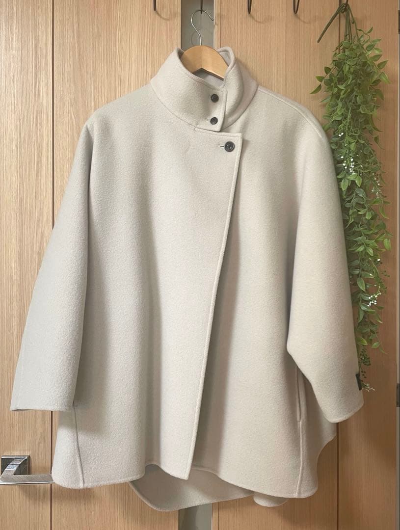 【美品】今季物 BEARDSLEYドルマンリバーコート ライトグレー